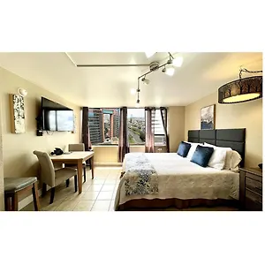 King Bed, Spacious, Legal, View , Honolulu United States